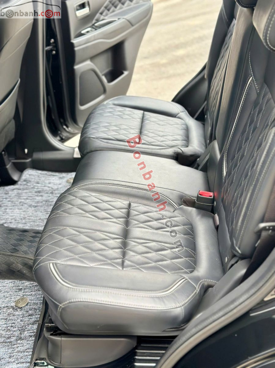 Bán ô tô Mitsubishi Outlander Premium 2.0 CVT - 2022 - xe cũ