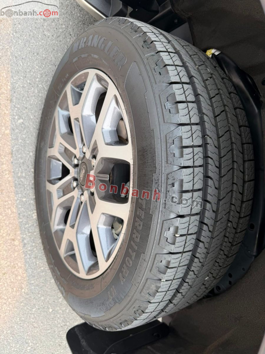 Bán ô tô Ford Everest Titanium 2.0L 4x2 AT - 2024 - xe cũ