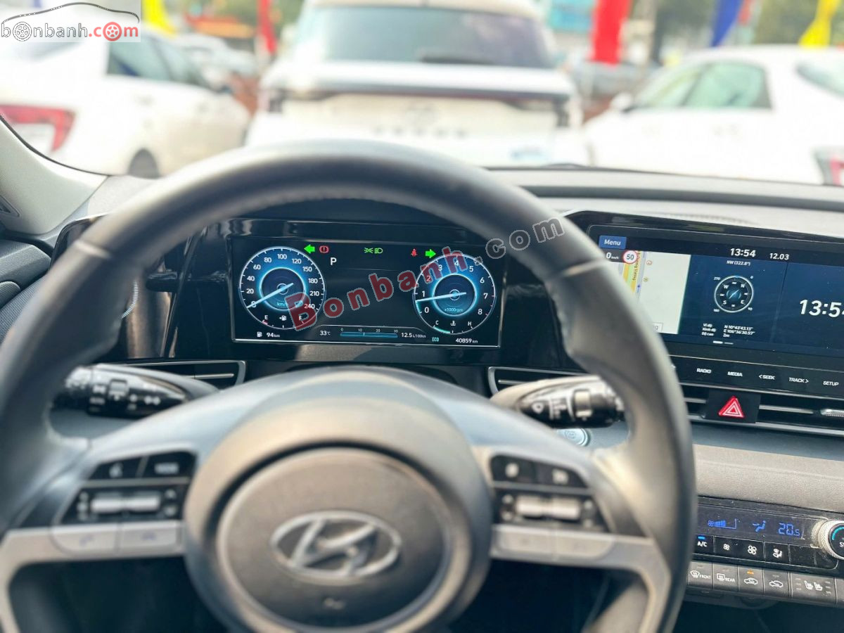 Bán ô tô Hyundai Elantra 2.0 AT Cao cấp - 2022 - xe cũ