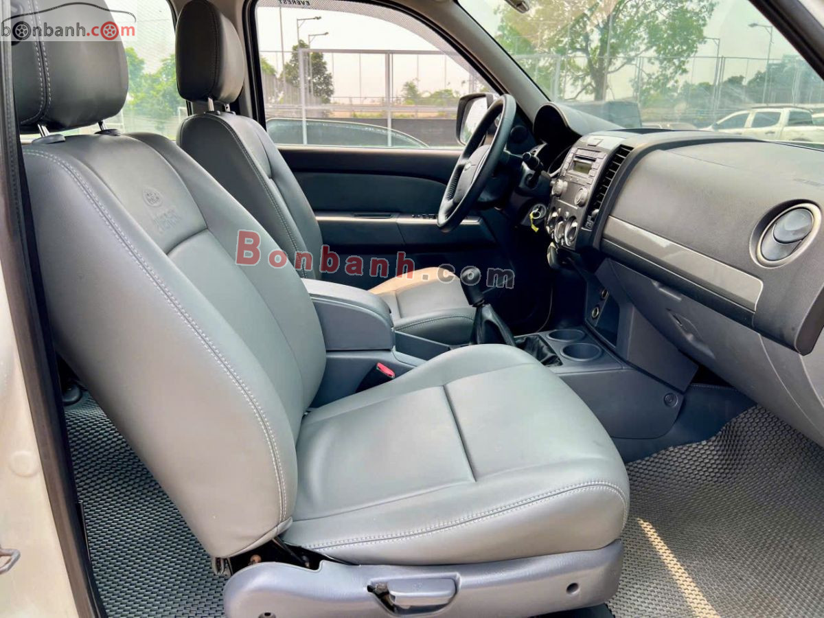 Bán ô tô Ford Everest 2.5L 4x2 MT - 2014 - xe cũ