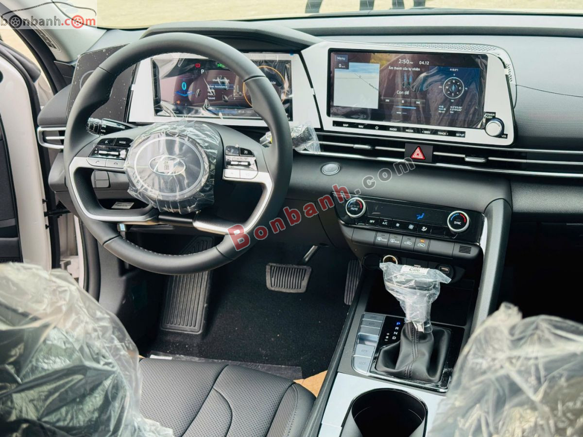 Bán ô tô Hyundai Elantra 1.6 AT Đặc biệt - 2025 - xe mới