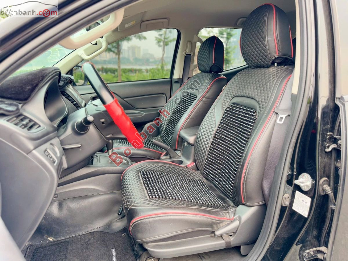 Bán ô tô Mitsubishi Triton 4x2 AT - 2023 - xe cũ