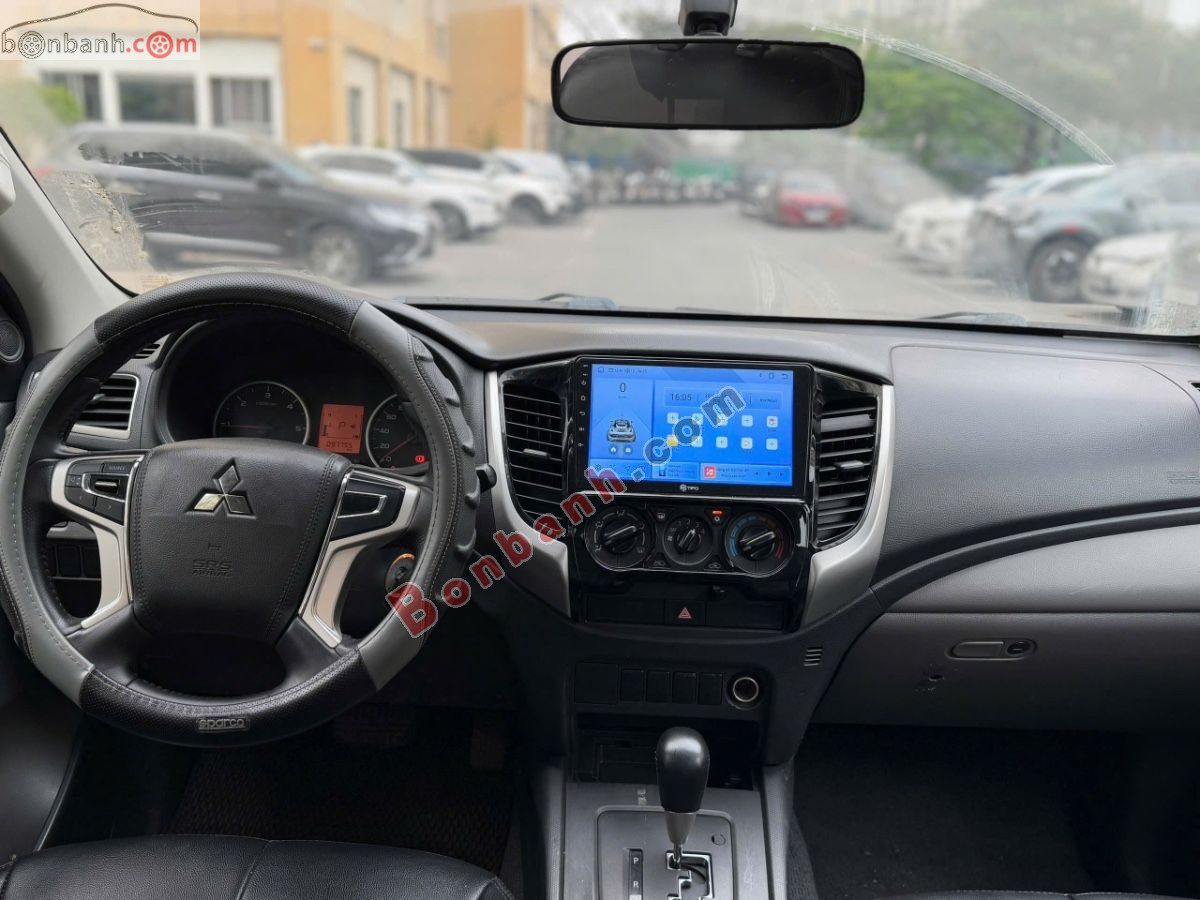 Bán ô tô Mitsubishi Triton 4x2 AT - 2018 - xe cũ