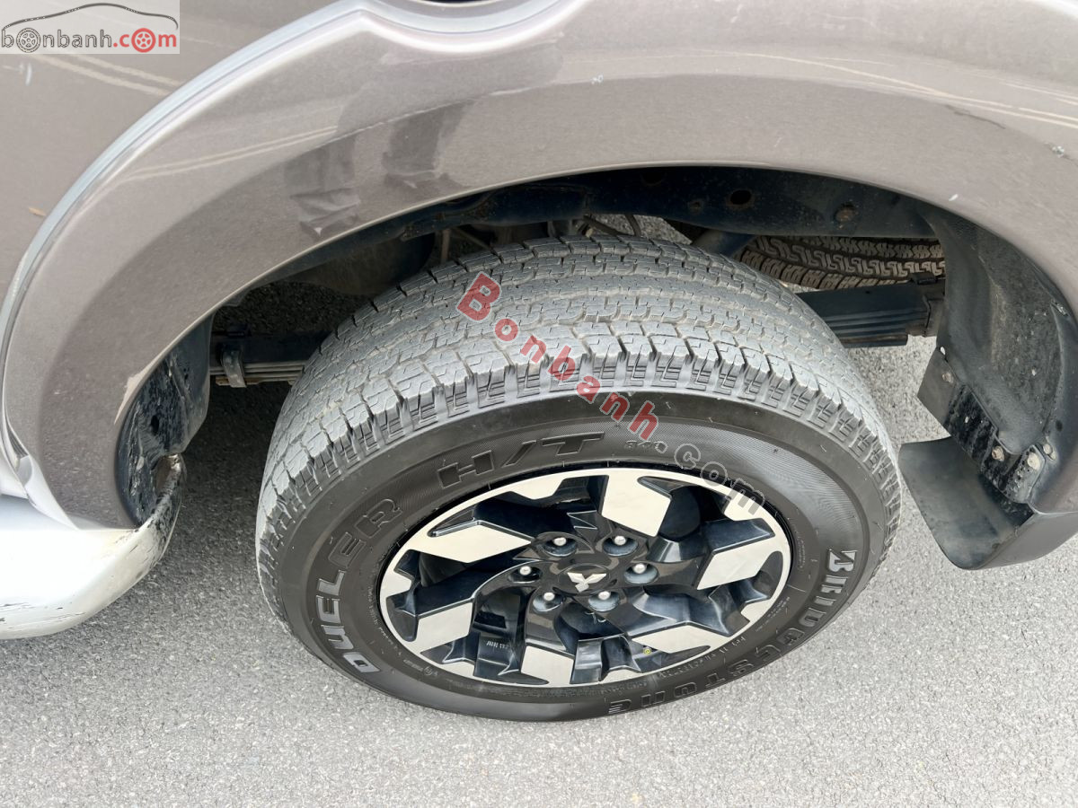 Bán ô tô Mitsubishi Triton 4x4 AT Mivec - 2017 - xe cũ