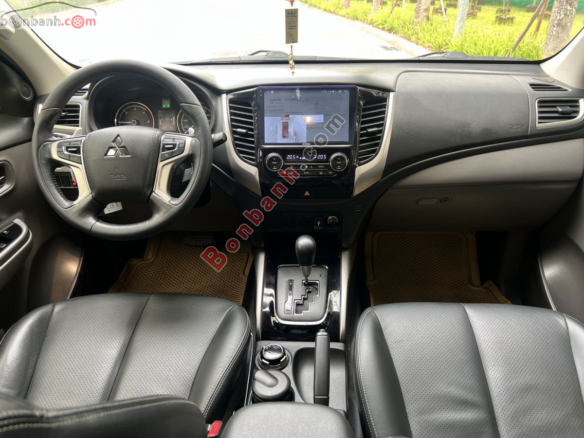 Bán ô tô Mitsubishi Triton 4x4 AT Mivec - 2017 - xe cũ