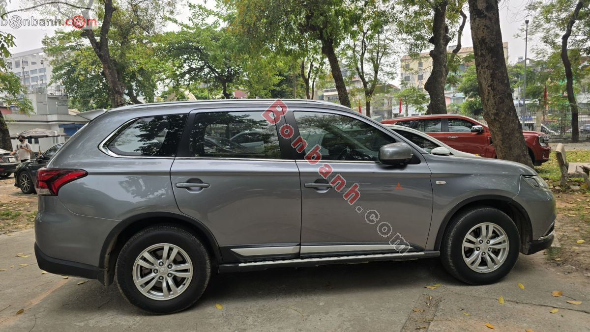 Bán ô tô Mitsubishi Outlander 2.0 STD - 2016 - xe cũ