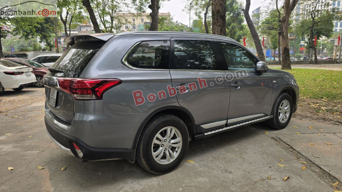 Bán ô tô Mitsubishi Outlander 2.0 STD - 2016 - xe cũ