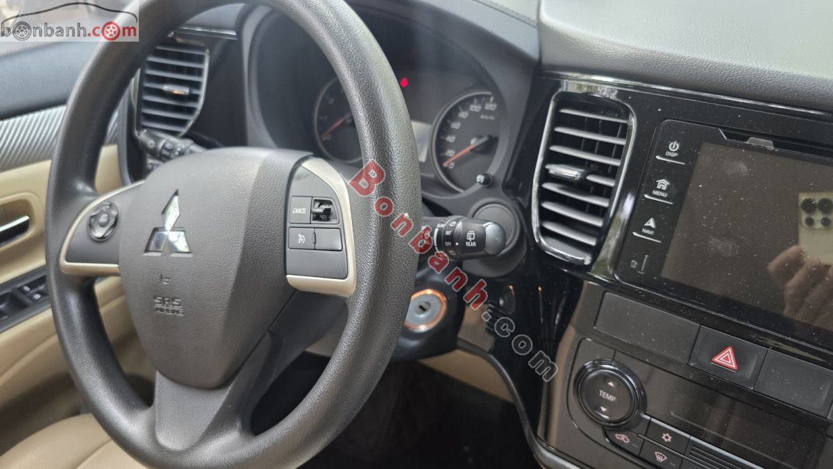 Bán ô tô Mitsubishi Outlander 2.0 STD - 2016 - xe cũ