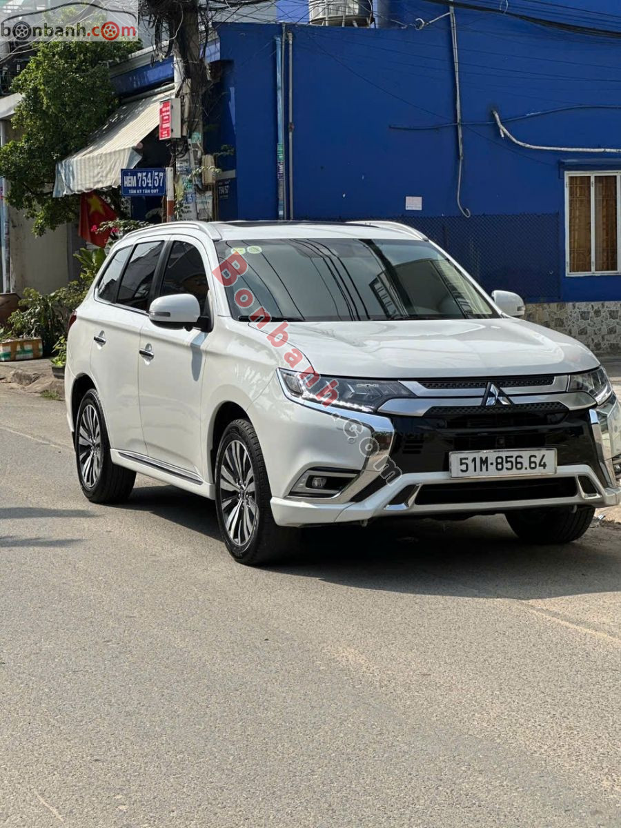 Bán ô tô Mitsubishi Outlander Premium 2.0 CVT - 2022 - xe cũ