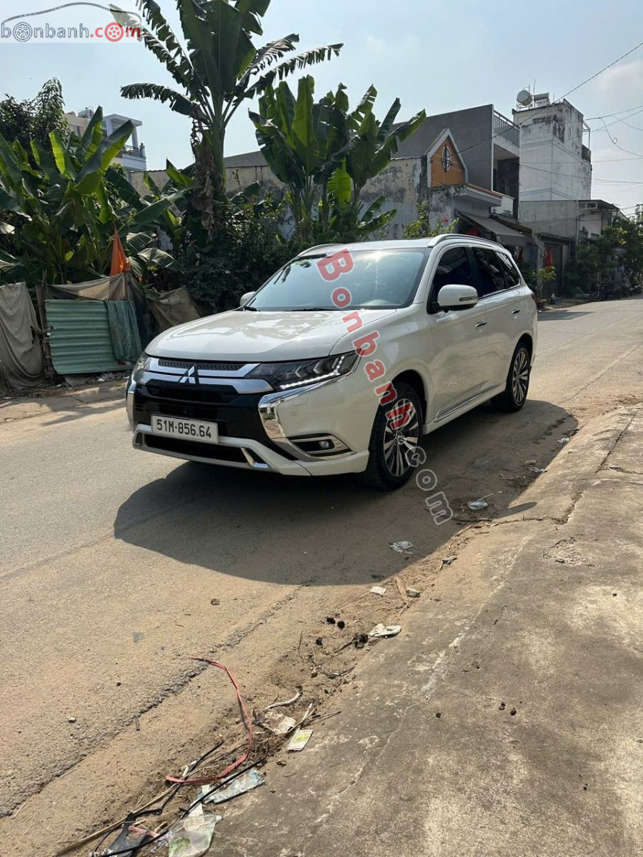 Bán ô tô Mitsubishi Outlander Premium 2.0 CVT - 2022 - xe cũ