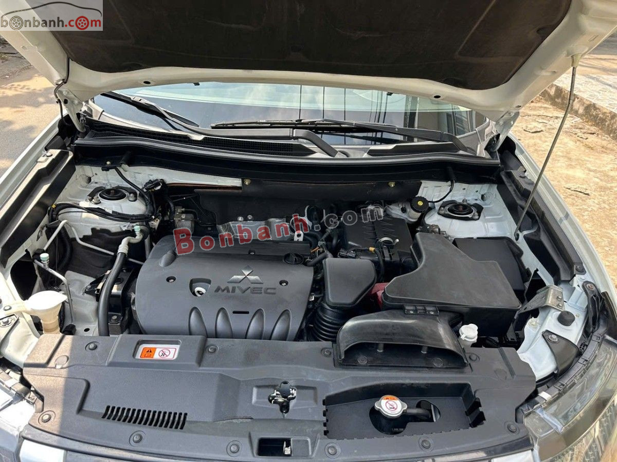 Bán ô tô Mitsubishi Outlander Premium 2.0 CVT - 2022 - xe cũ