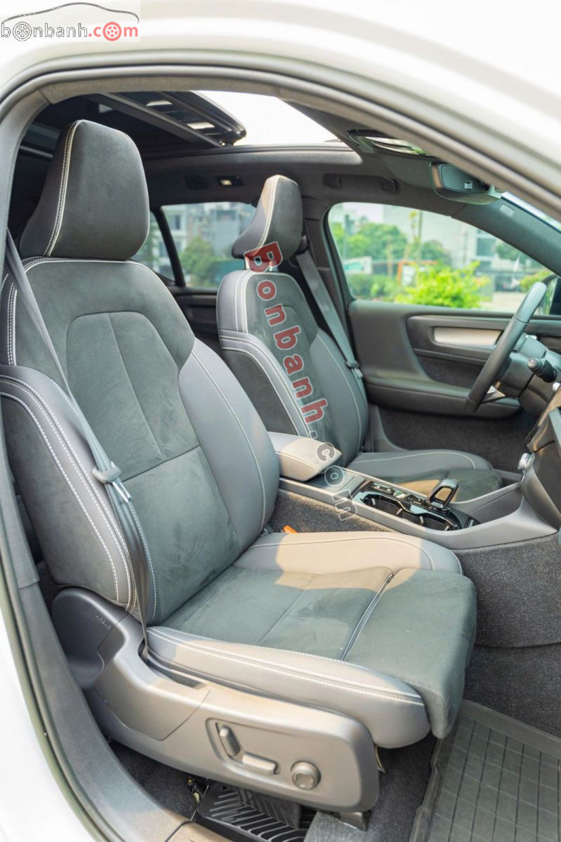 Bán ô tô Volvo XC40 Ultimate B5 AWD - 2023 - xe cũ