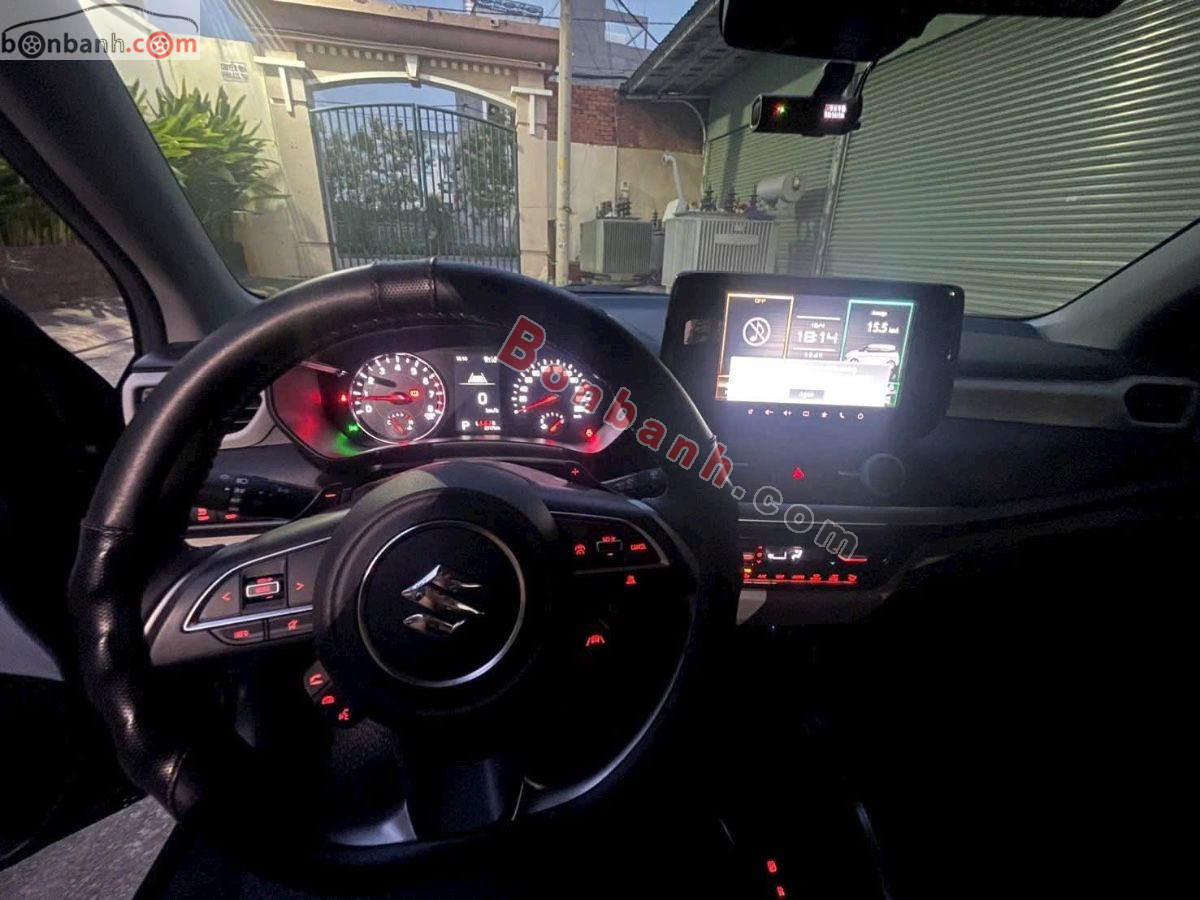 Bán ô tô Suzuki Swift 1.2 AT - 2025 - xe cũ