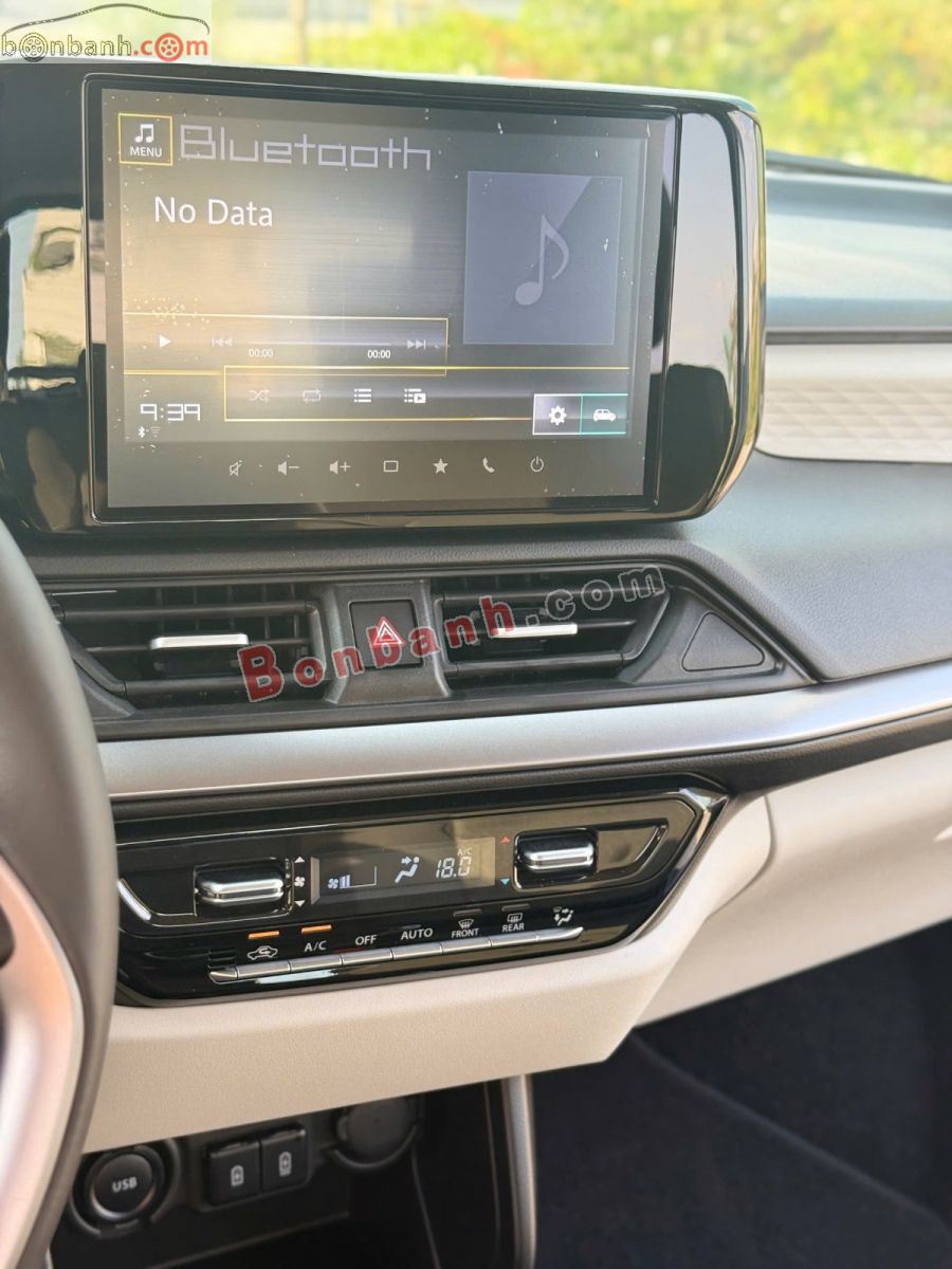 Bán ô tô Suzuki Swift 1.2 AT - 2025 - xe cũ