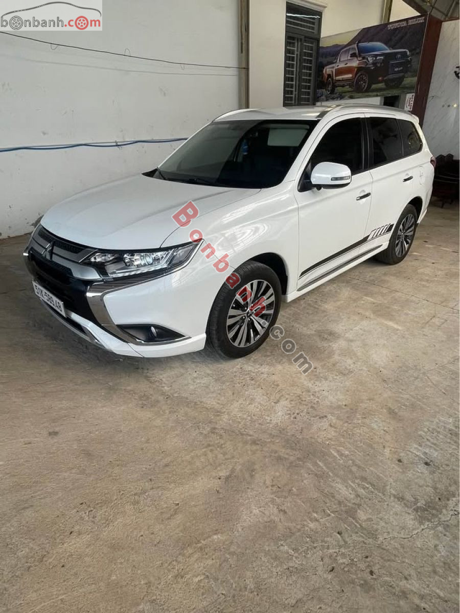 Bán ô tô Mitsubishi Outlander 2.0 CVT - 2022 - xe cũ