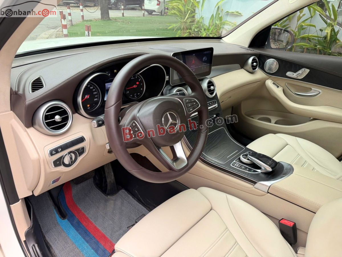 Bán ô tô Mercedes Benz GLC 300 4Matic - 2017 - xe cũ