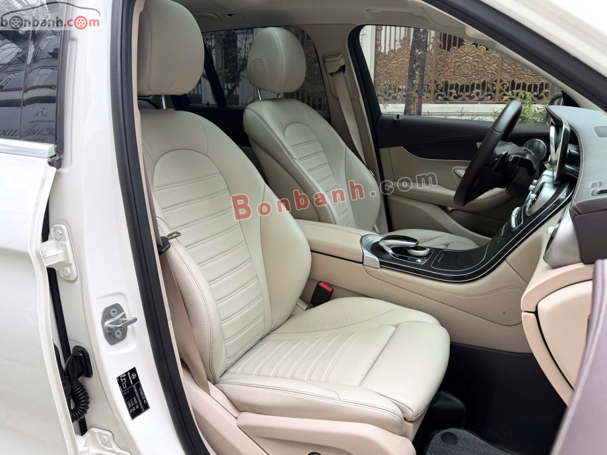 Bán ô tô Mercedes Benz GLC 300 4Matic - 2017 - xe cũ