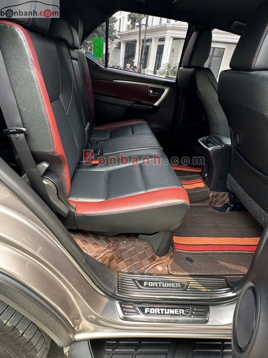 Bán ô tô Toyota Fortuner Legender 2.4L 4x2 AT - 2024 - xe cũ
