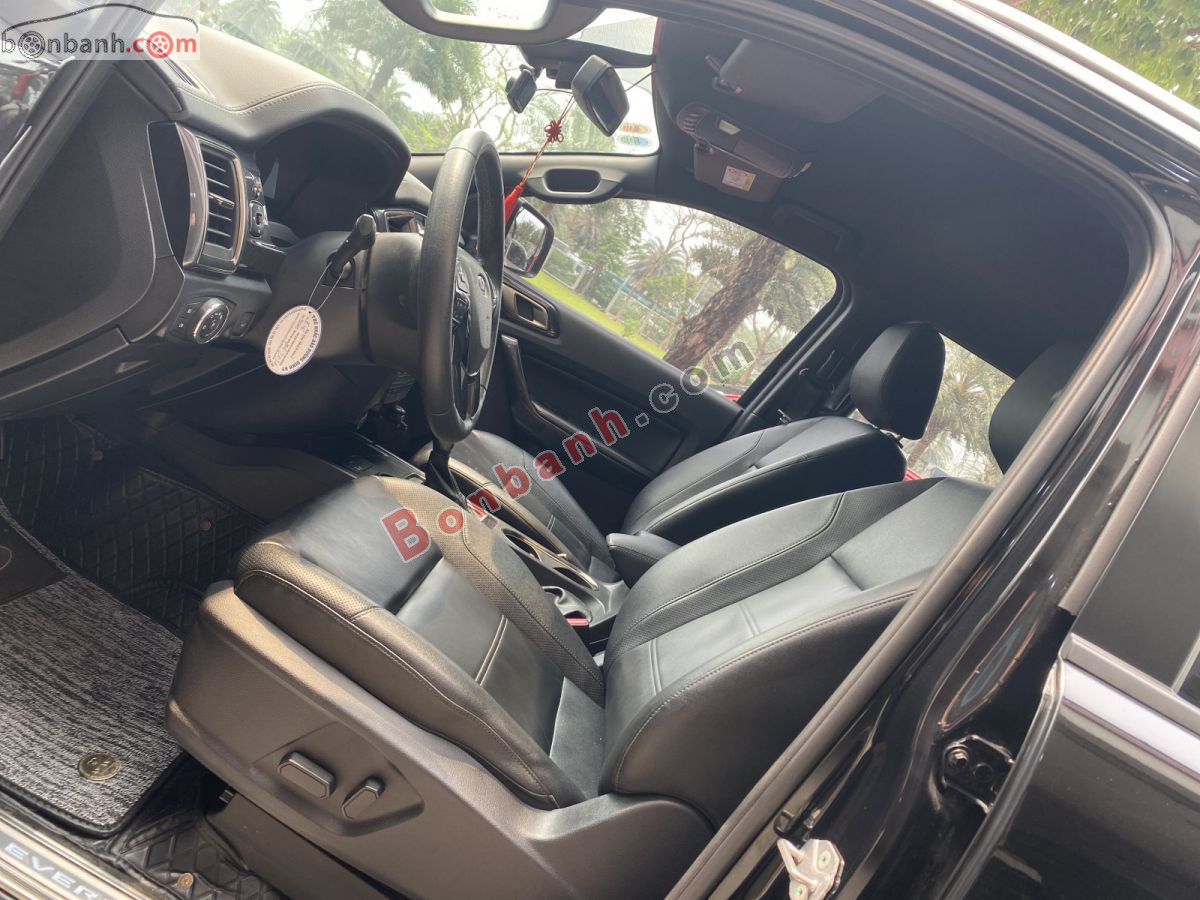 Bán ô tô Ford Everest Titanium 2.0L 4x2 AT - 2021 - xe cũ