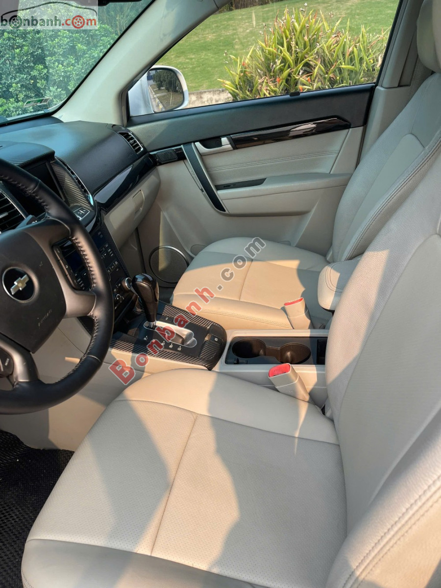 Bán ô tô Chevrolet Captiva LTZ 2.4 AT - 2015 - xe cũ