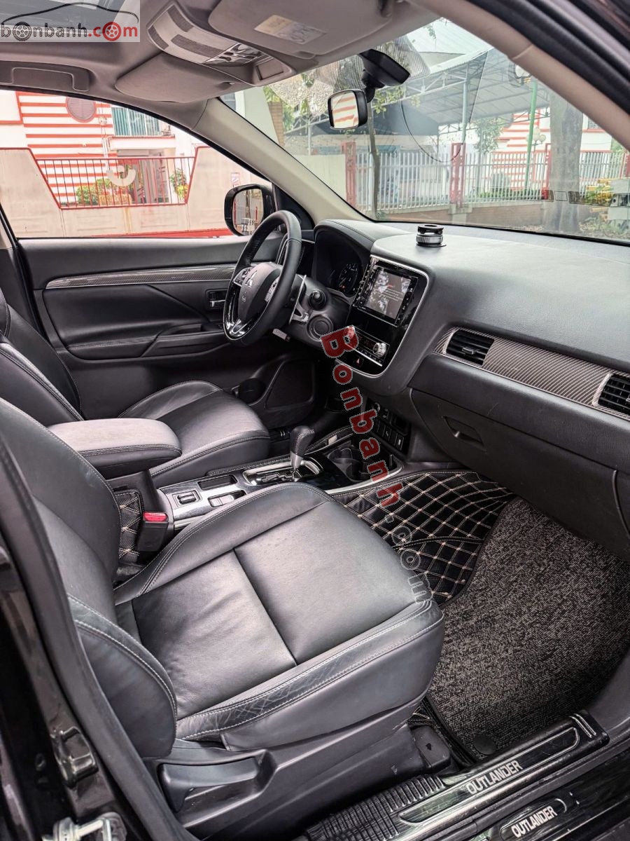 Bán ô tô Mitsubishi Outlander Premium 2.0 CVT - 2021 - xe cũ