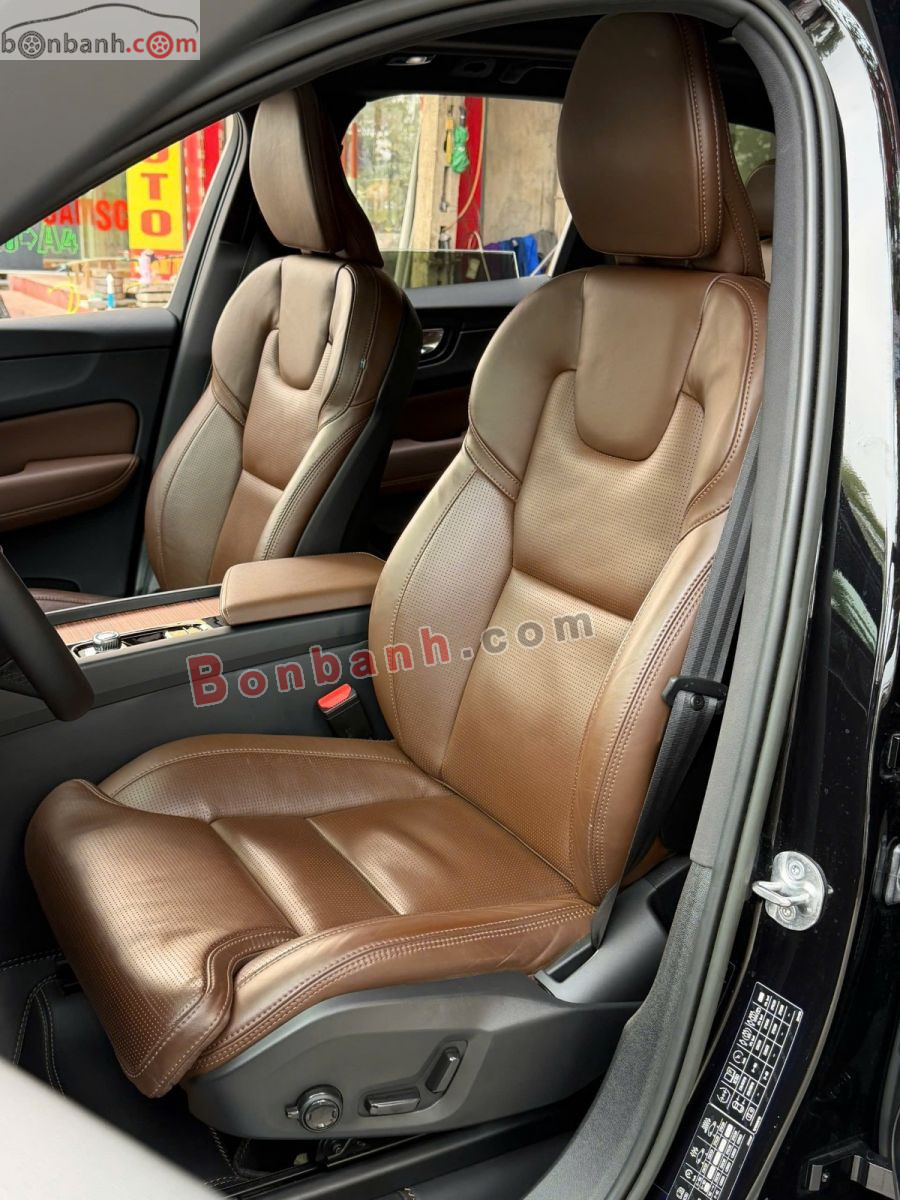 Bán ô tô Volvo XC60 Recharge T8 AWD - 2022 - xe cũ