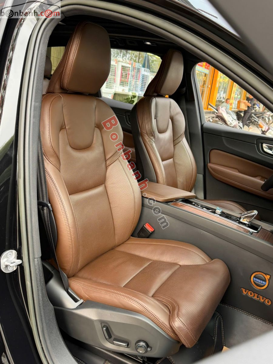 Bán ô tô Volvo XC60 Recharge T8 AWD - 2022 - xe cũ