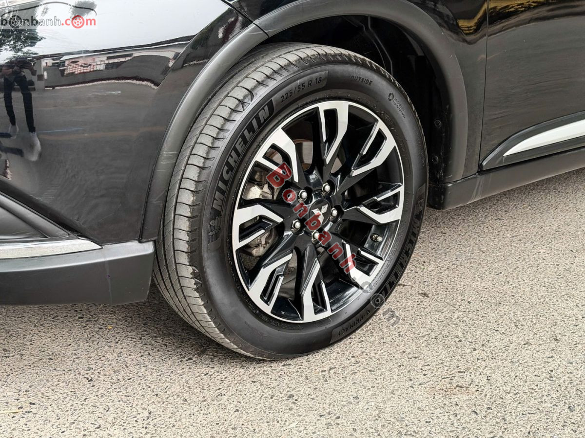 Bán ô tô Mitsubishi Outlander Premium 2.0 CVT - 2021 - xe cũ