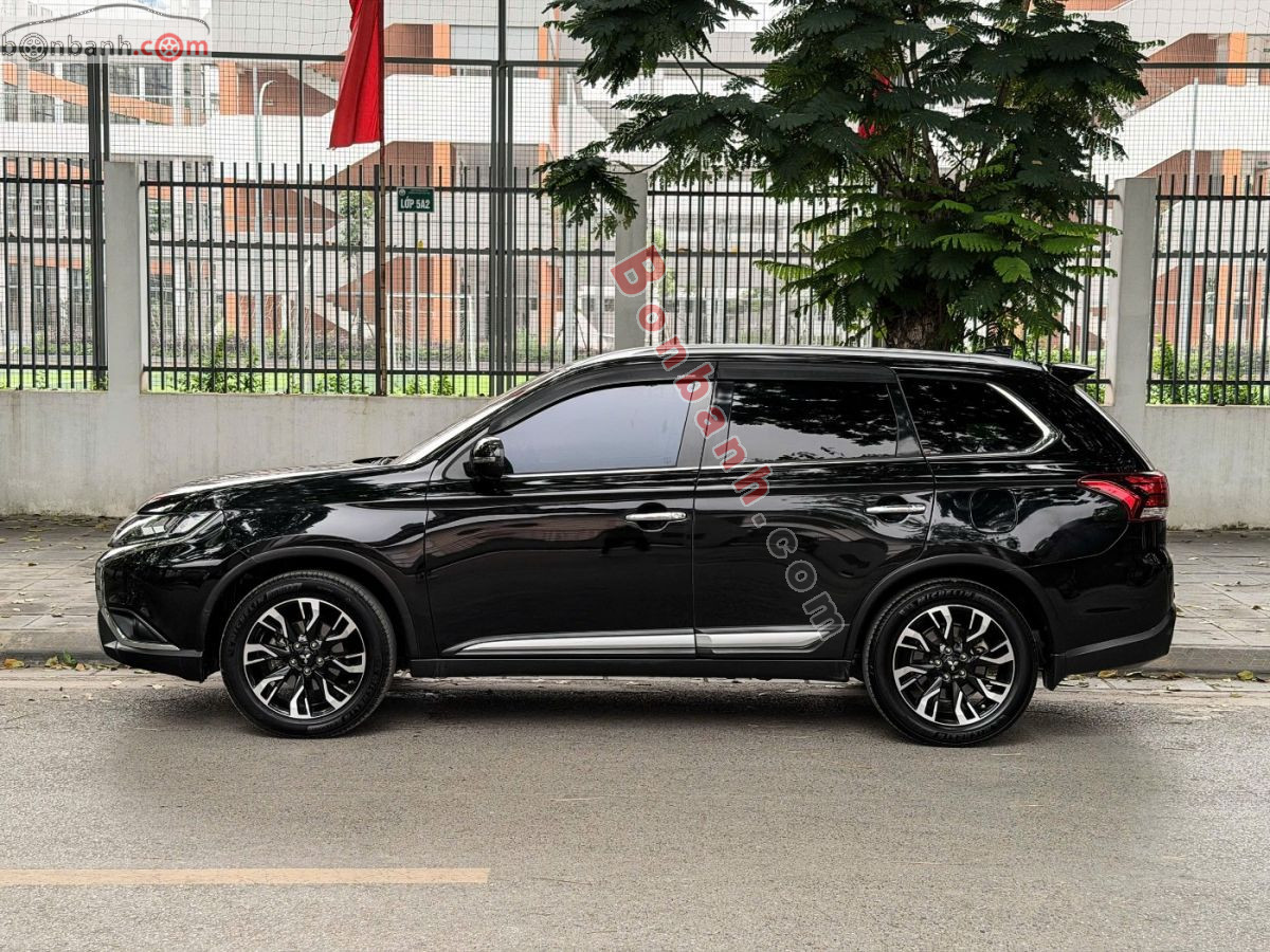 Bán ô tô Mitsubishi Outlander Premium 2.0 CVT - 2021 - xe cũ
