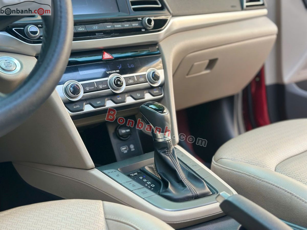 Bán ô tô Hyundai Elantra 2.0 AT - 2020 - xe cũ