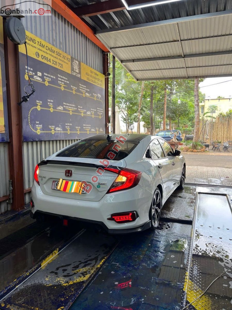 Bán ô tô Honda Civic 1.5G Vtec Turbo - 2018 - xe cũ