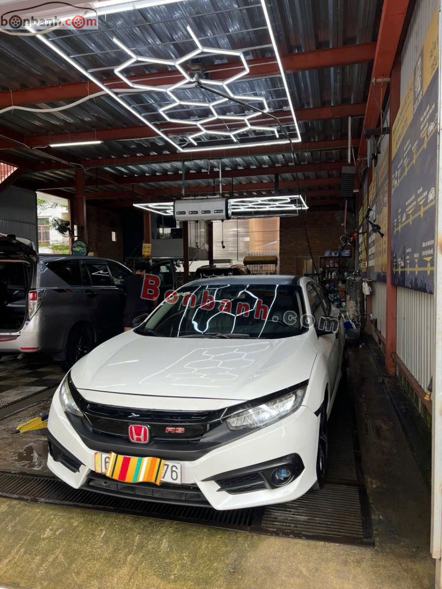 Bán ô tô Honda Civic 1.5G Vtec Turbo - 2018 - xe cũ