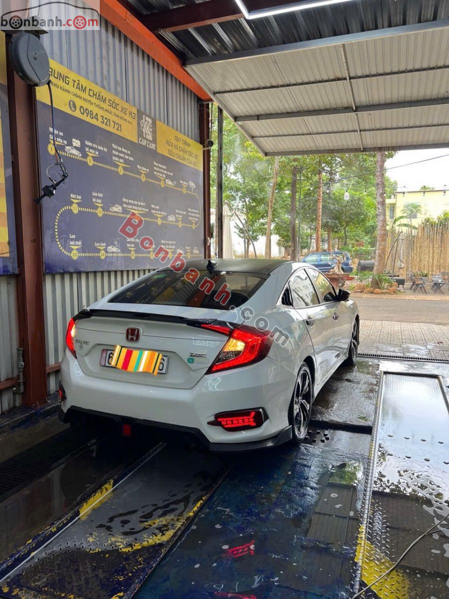 Bán ô tô Honda Civic 1.5G Vtec Turbo - 2018 - xe cũ