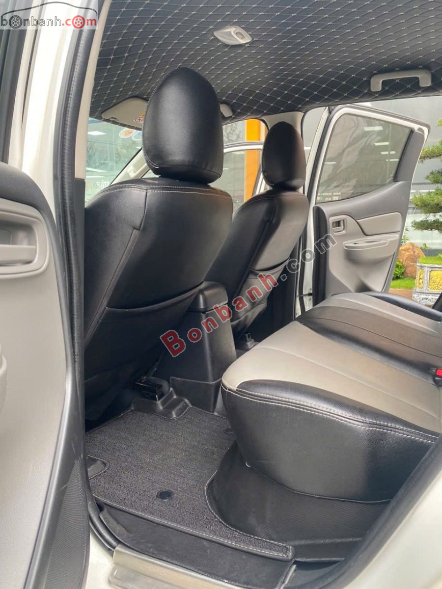 Bán ô tô Mitsubishi Triton 4x2 MT - 2019 - xe cũ