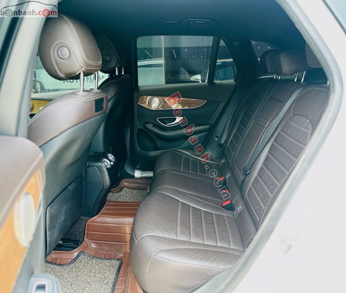 Bán ô tô Mercedes Benz GLC 250 4Matic - 2017 - xe cũ