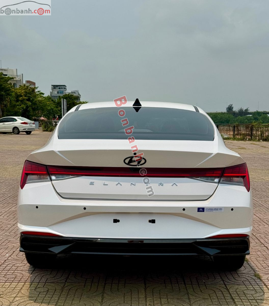 Bán ô tô Hyundai Elantra 1.6 AT Đặc biệt - 2025 - xe cũ