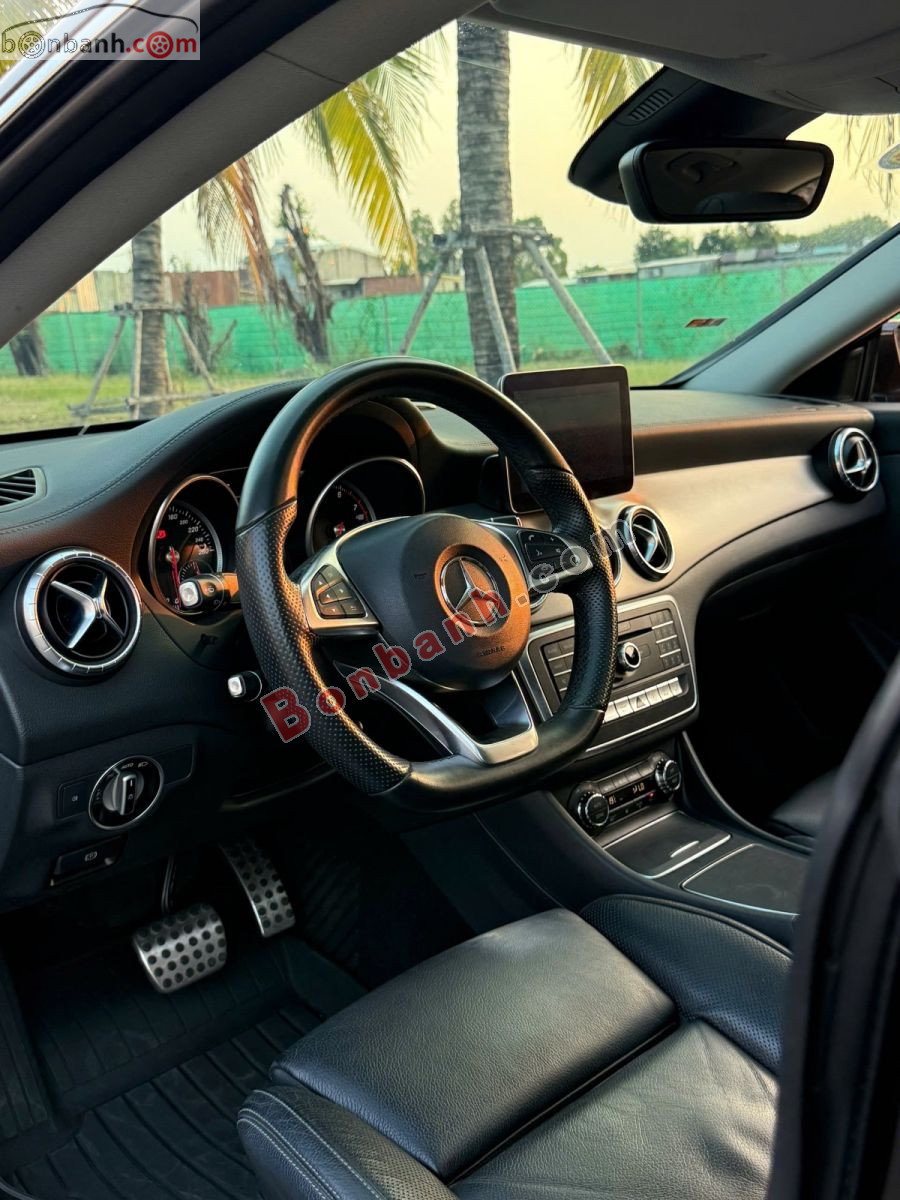 Bán ô tô Mercedes Benz CLA class CLA 250 4Matic - 2017 - xe cũ