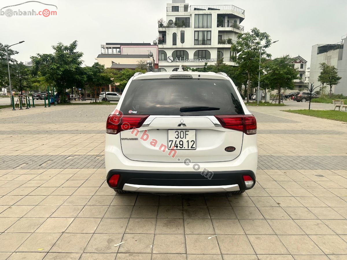 Bán ô tô Mitsubishi Outlander 2.0 CVT - 2019 - xe cũ