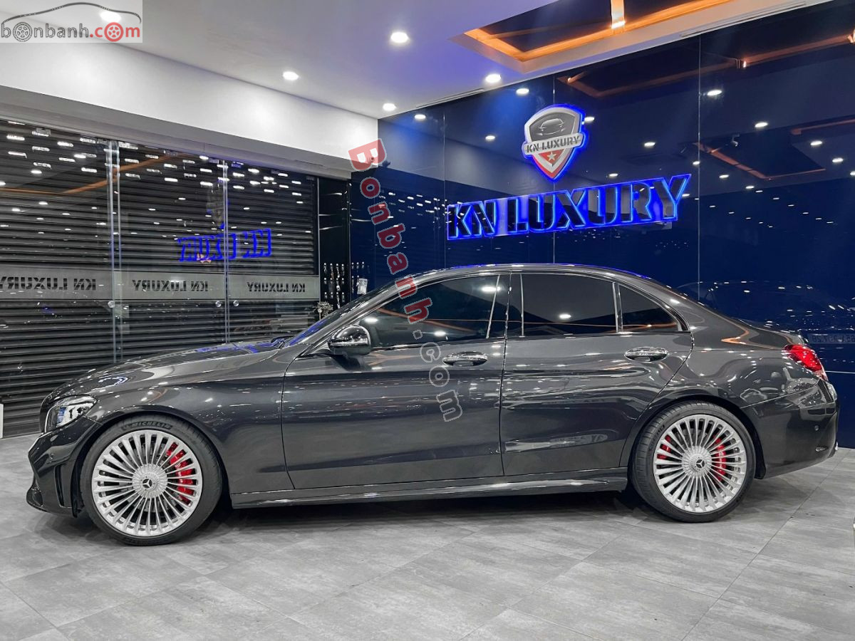 Bán ô tô Mercedes Benz C class C300 AMG - 2021 - xe cũ