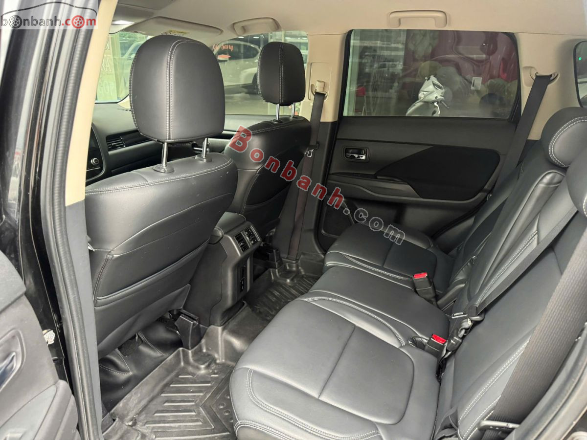 Bán ô tô Mitsubishi Outlander 2.0 CVT - 2021 - xe cũ