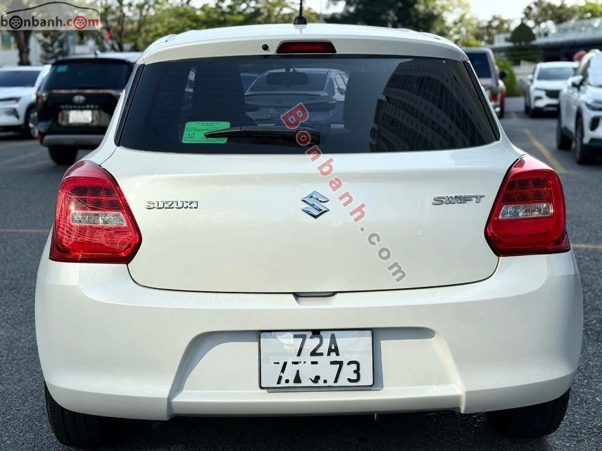 Bán ô tô Suzuki Swift GLX 1.2 AT - 2022 - xe cũ