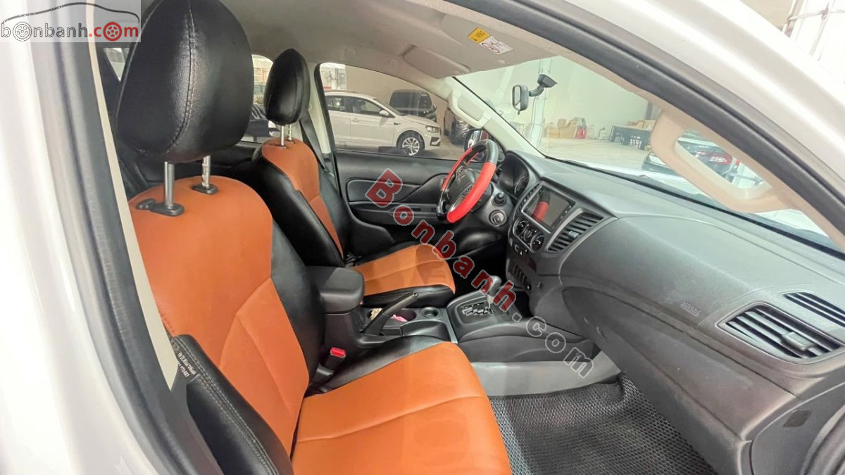 Bán ô tô Mitsubishi Triton 4x2 AT - 2023 - xe cũ