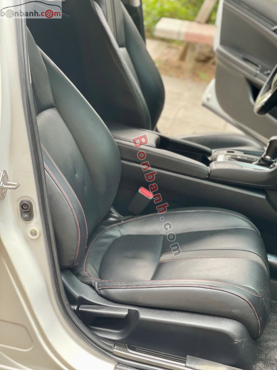Bán ô tô Honda Civic RS 1.5 AT - 2020 - xe cũ