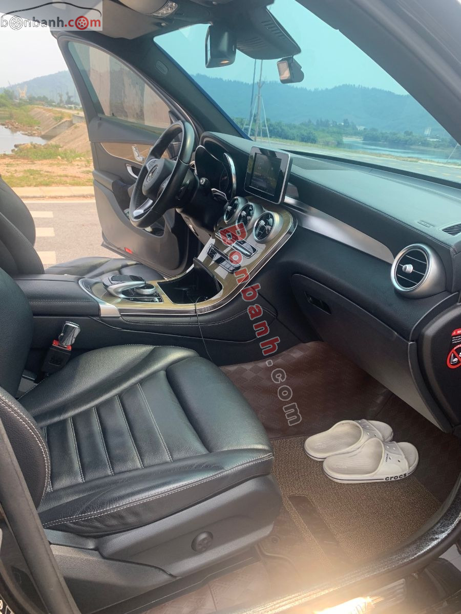 Bán ô tô Mercedes Benz GLC 250 4Matic - 2018 - xe cũ