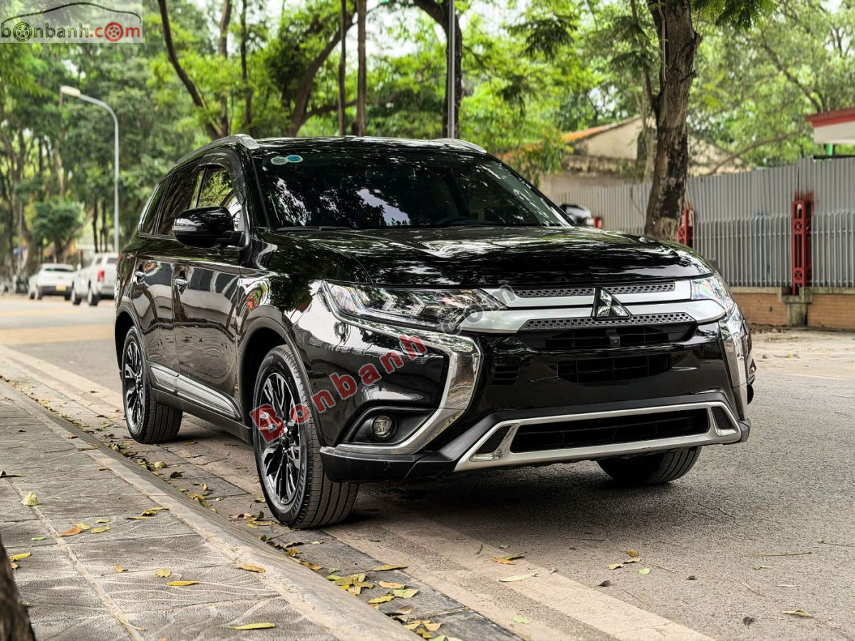 Bán ô tô Mitsubishi Outlander Premium 2.0 CVT - 2021 - xe cũ