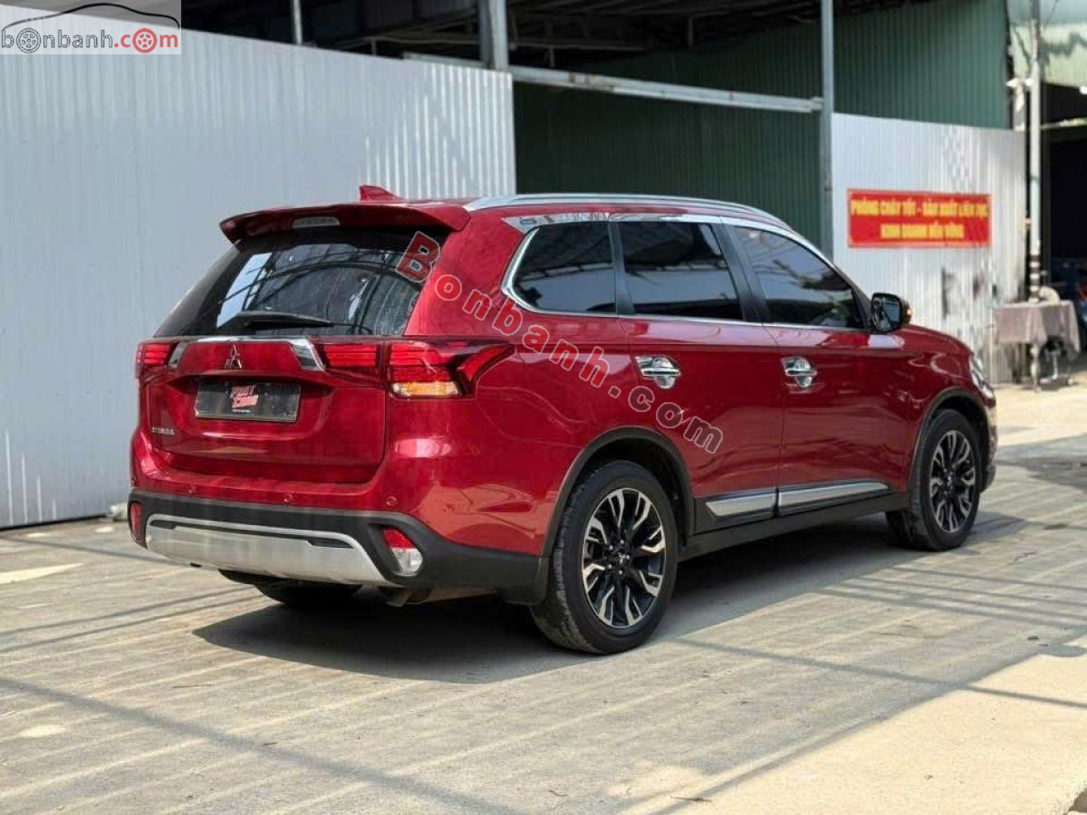 Bán ô tô Mitsubishi Outlander Premium 2.0 CVT - 2021 - xe cũ