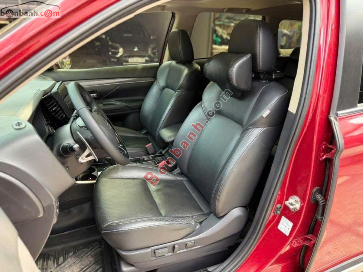 Bán ô tô Mitsubishi Outlander Premium 2.0 CVT - 2021 - xe cũ