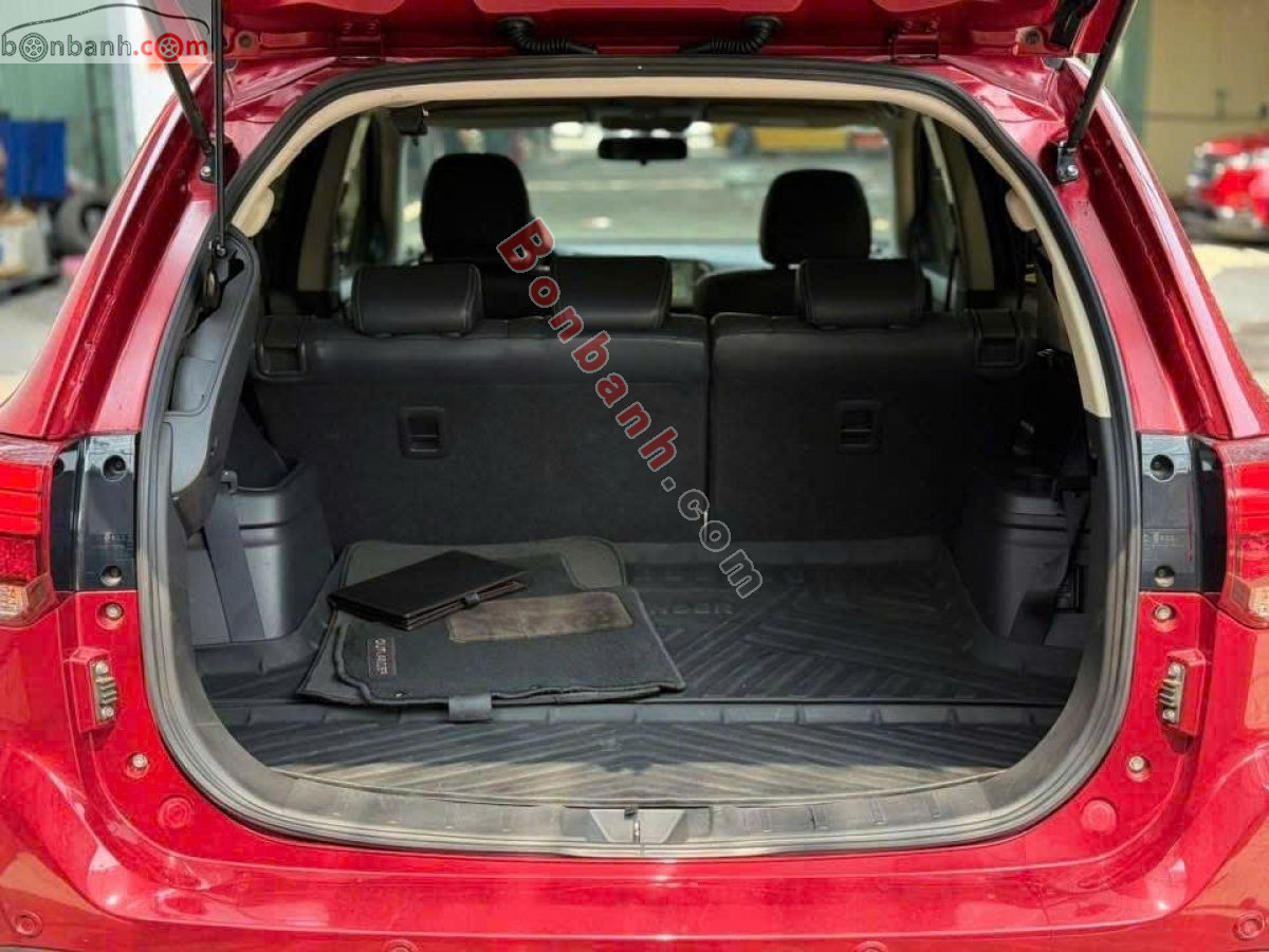 Bán ô tô Mitsubishi Outlander Premium 2.0 CVT - 2021 - xe cũ