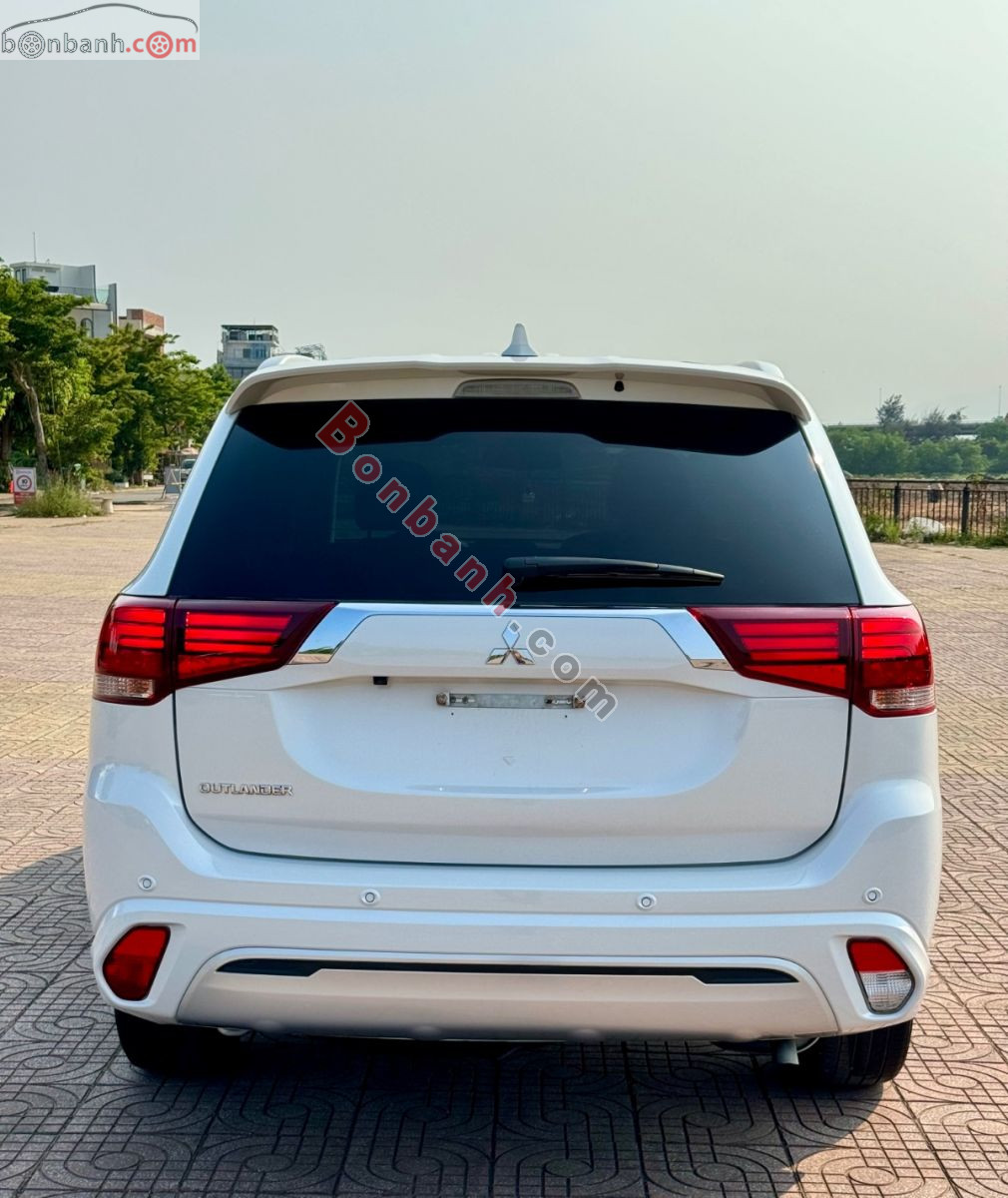 Bán ô tô Mitsubishi Outlander 2.0 CVT - 2022 - xe cũ