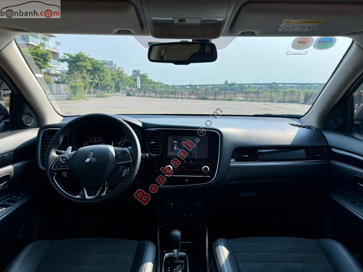 Bán ô tô Mitsubishi Outlander 2.0 CVT - 2022 - xe cũ